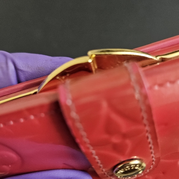 Authentic Louis Vuitton Kisslock Wallet in Pink Vernis 💗 - Picture 12 of 16